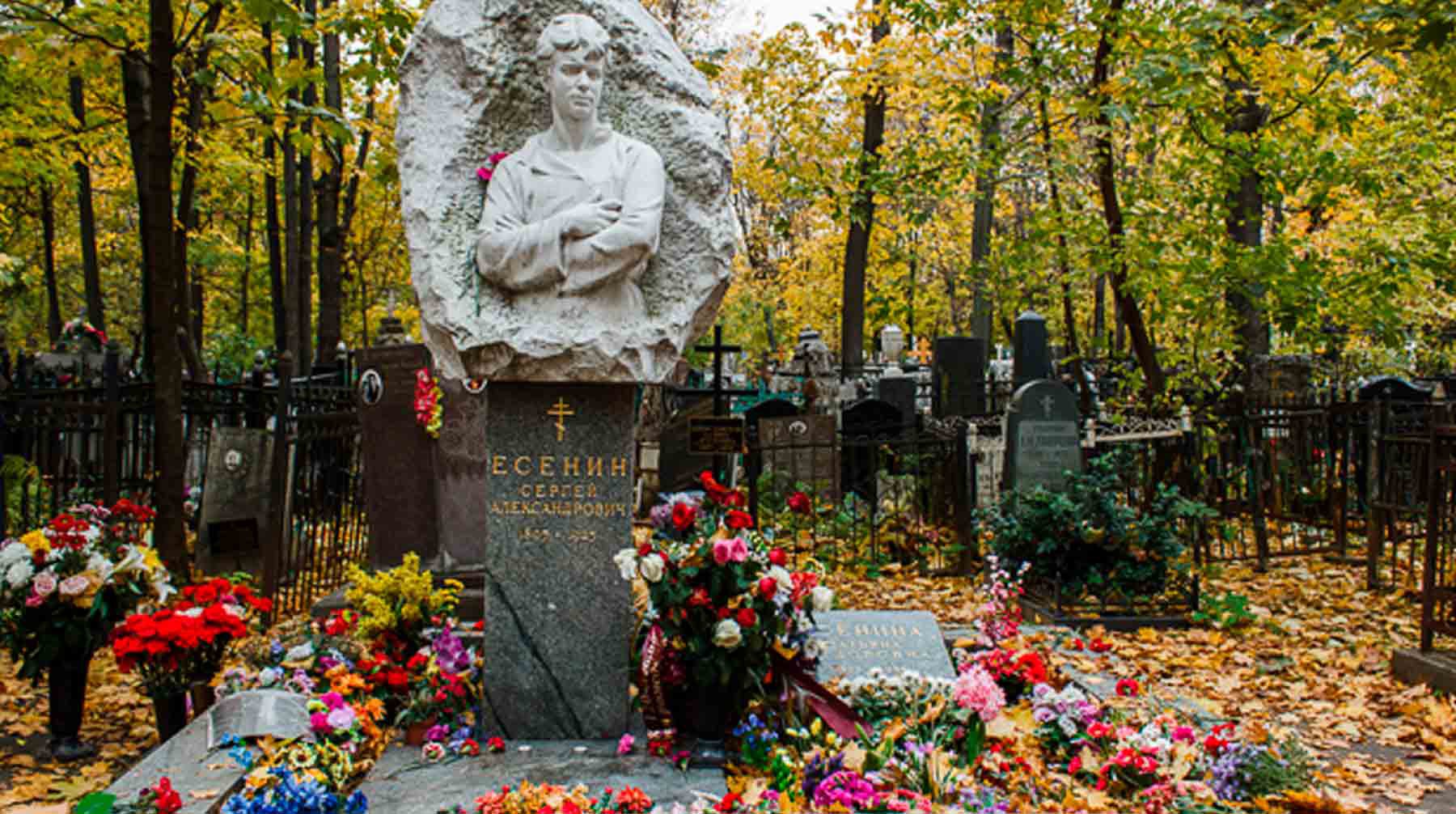 Могила Виталия Соломина на Ваганьковском кладбище