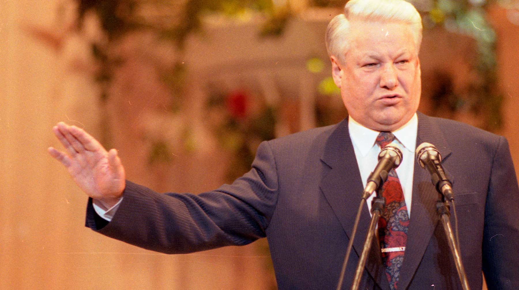 Dailystorm - Путин: Без референдума 1993 года о поддержке Ельцина в России началась бы война