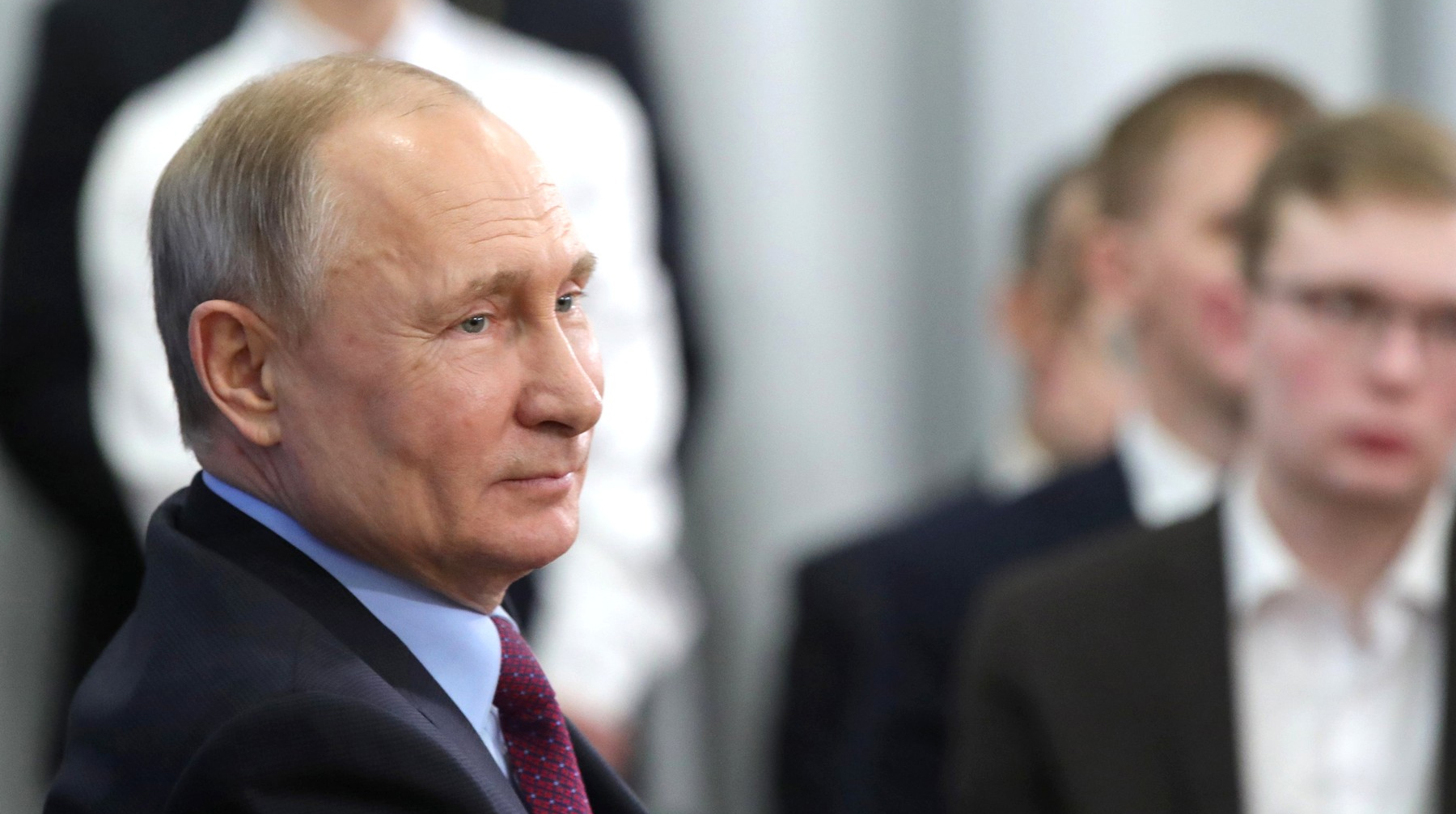 Президент отметил, что дипломатов ждет «напряженная, но крайне интересная работа» Фото: © Global Look Press / Kremlin Pool