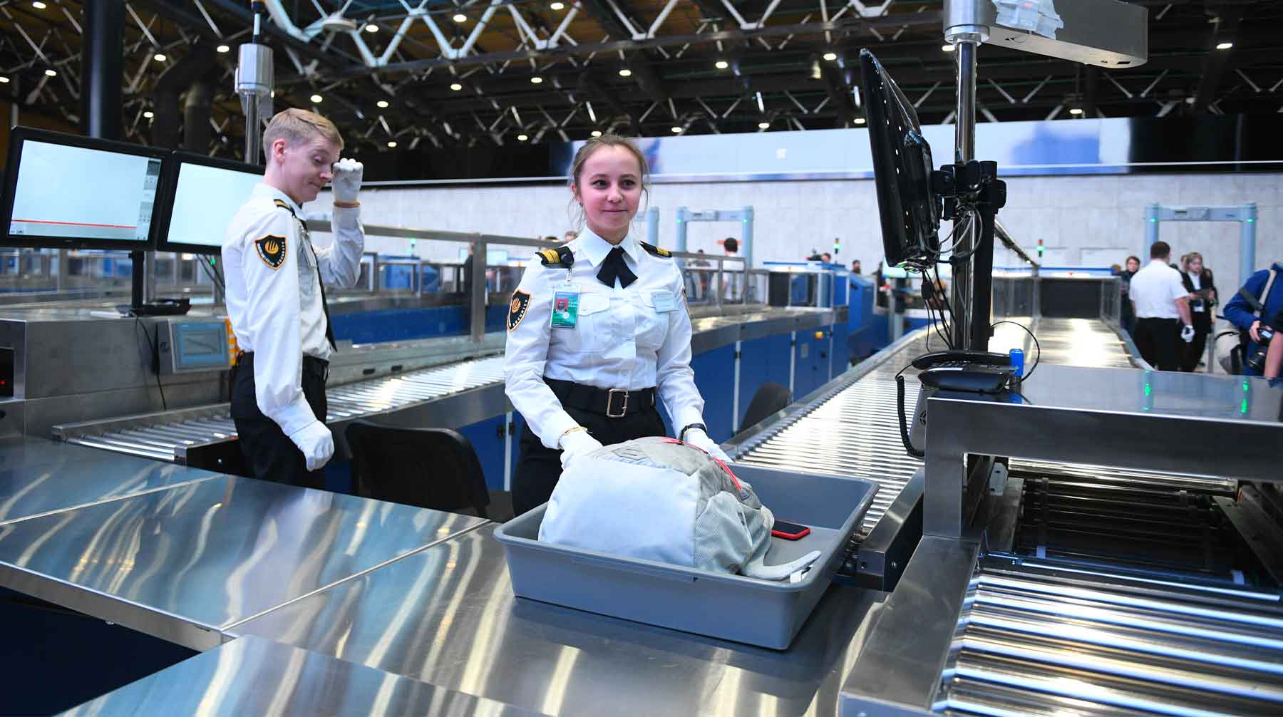Терагерцовый сканер может определять наркотические вещества, оружие или другие запрещенные предметы в вещах пассажиров Фото: © GLOBAL LOOK press / Komsomolskaya Pravda