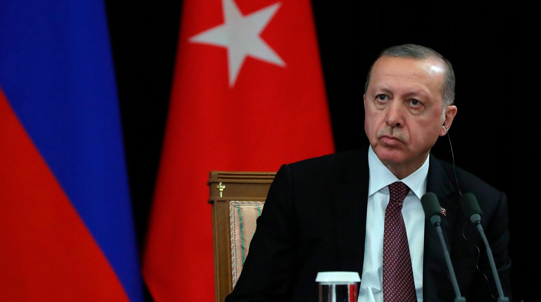 Турецкий лидер подчеркнул необходимость полного выполнения сочинского соглашения 2018 года Фото: © Global Look Press / Kremlin Pool
