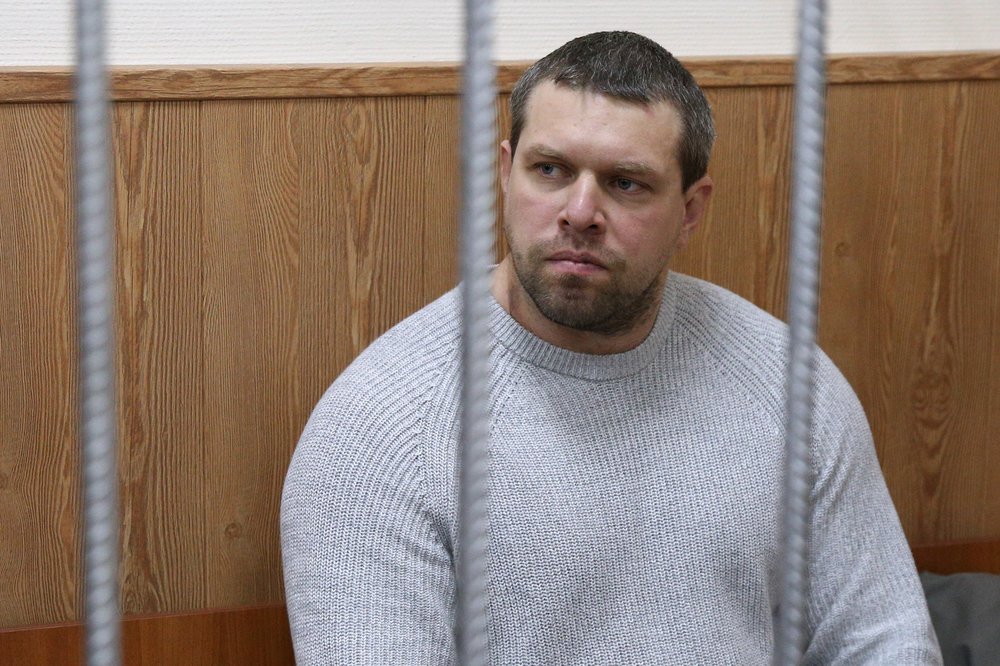 Фигуранта дела следует перевести под домашний арест, считают в ведомстве Денис Коновалов