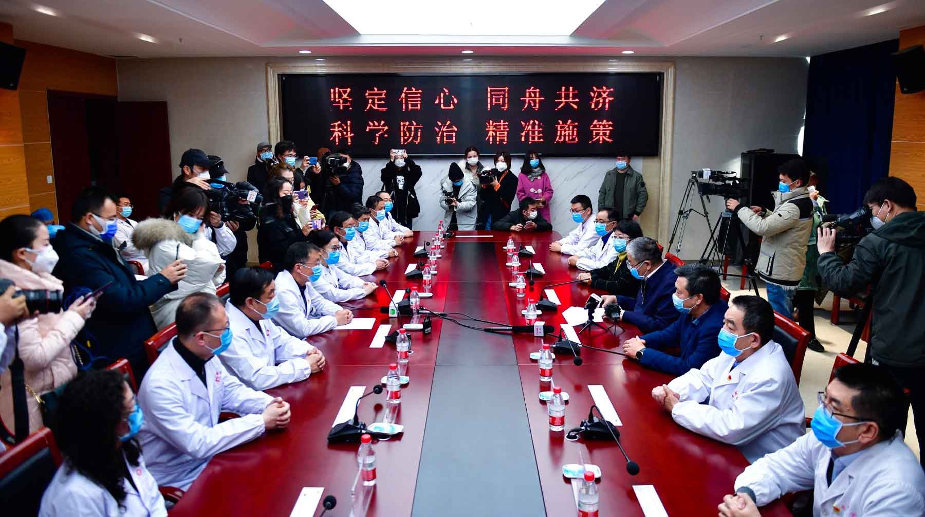 Dailystorm - В КНР назвали сроки клинических испытаний вакцины против коронавируса