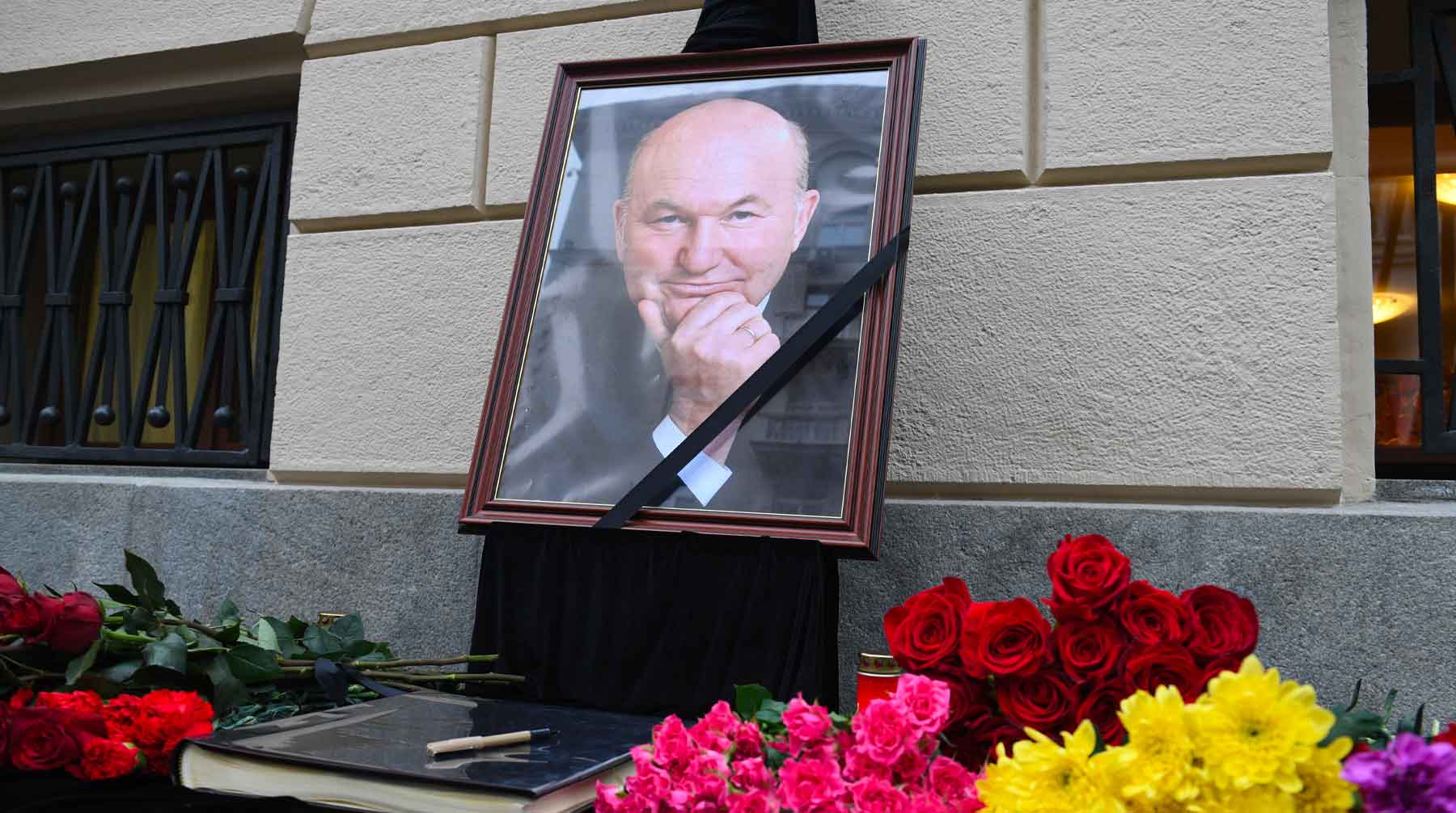 Президент России Владимир Путин ранее поручил увековечить в городе память бывшего мэра столицы Фото: © GLOBAL LOOK press / Komsomolskaya Pravda