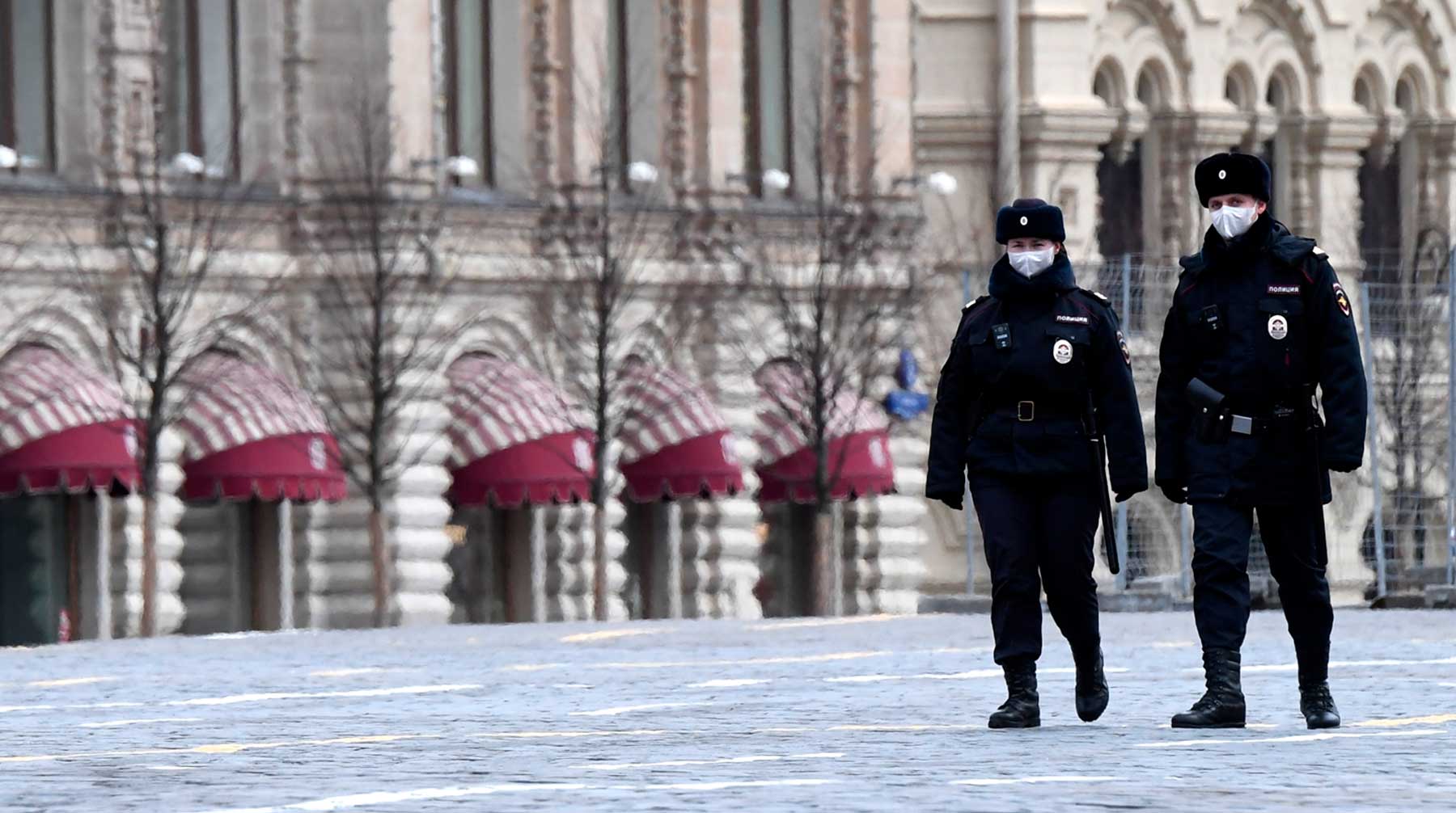 Сейчас правоохранители работают с повышенной нагрузкой, рассказали в Кремле Фото: © Global Look Press