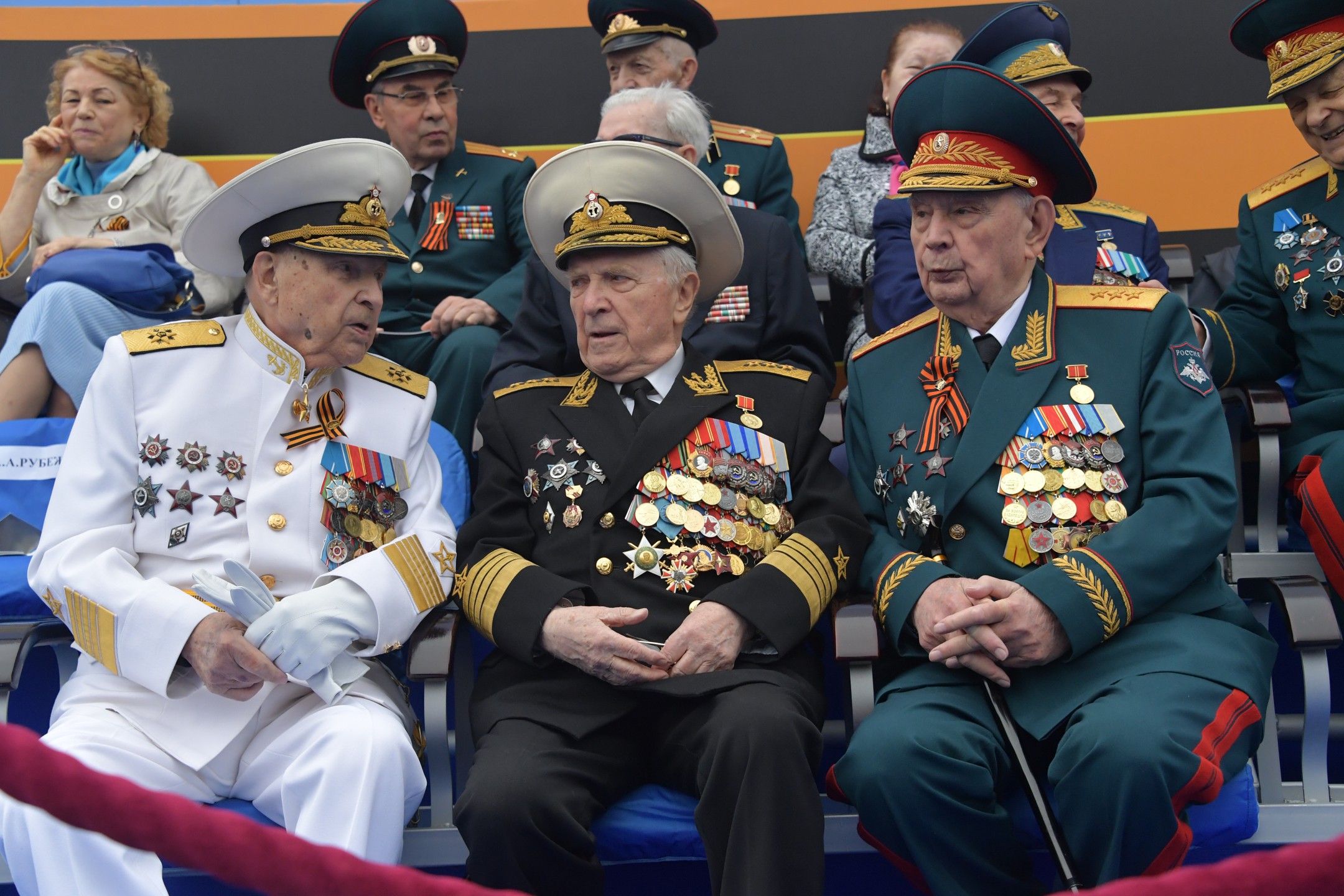 Dailystorm - Путин перенес парад Победы