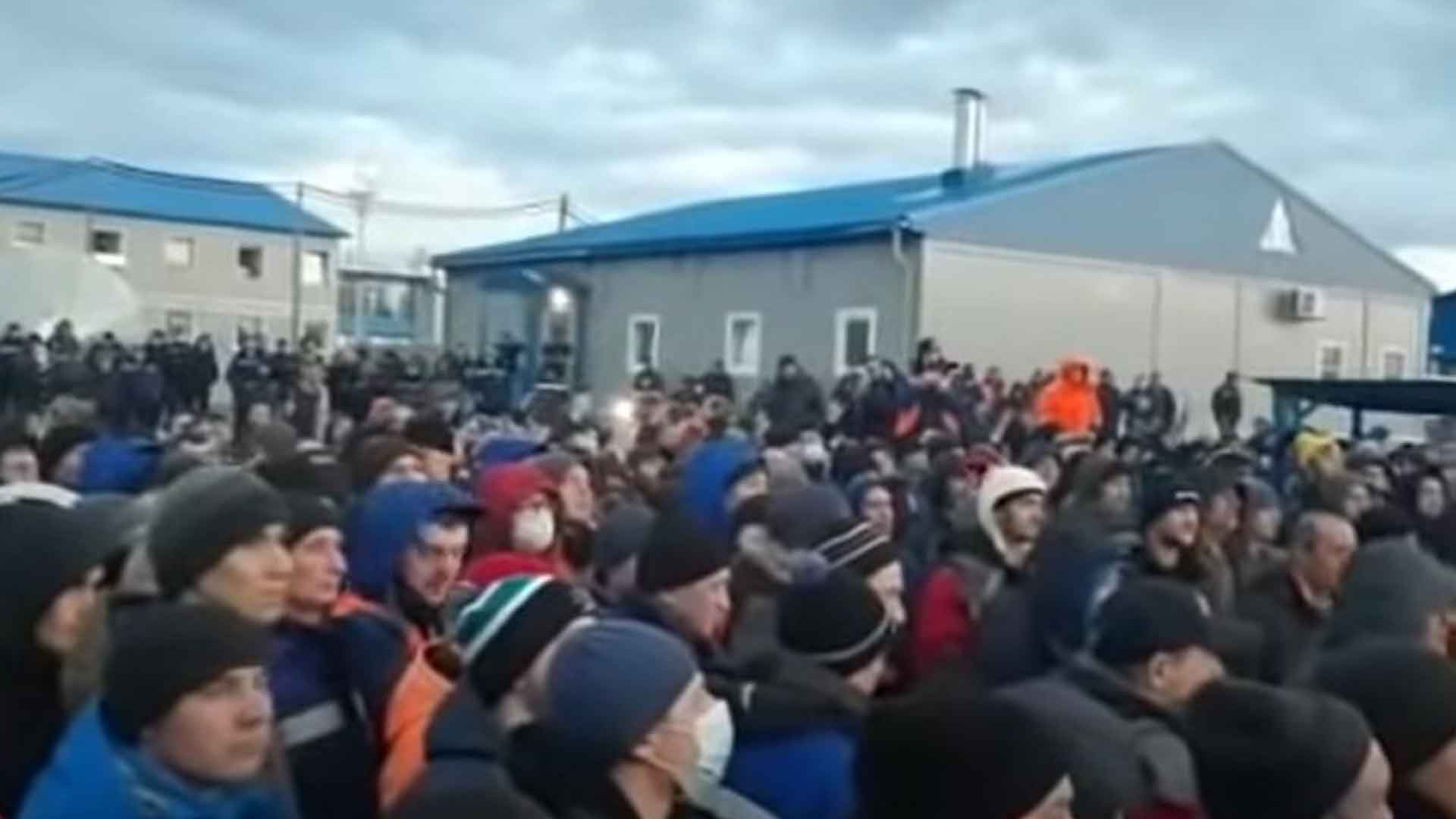 Dailystorm - Прокуратура проверит соблюдение прав вахтовиков после акции протеста в Якутии