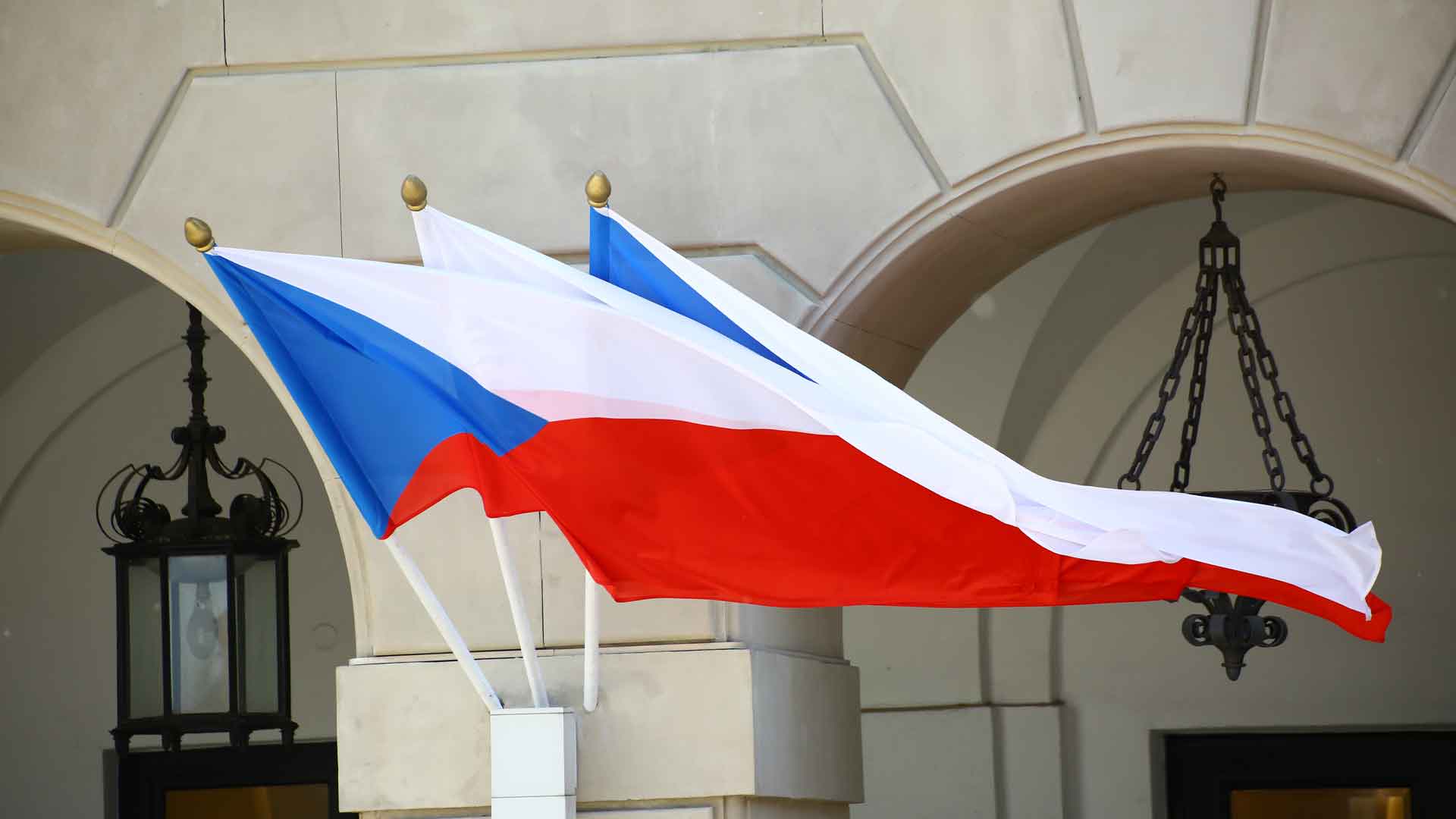 Ситуация не требует выдворения российских дипломатов из страны, заявил чешский премьер Андрей Бабиш Фото: © GLOBAL LOOK press / Jakob Ratz
