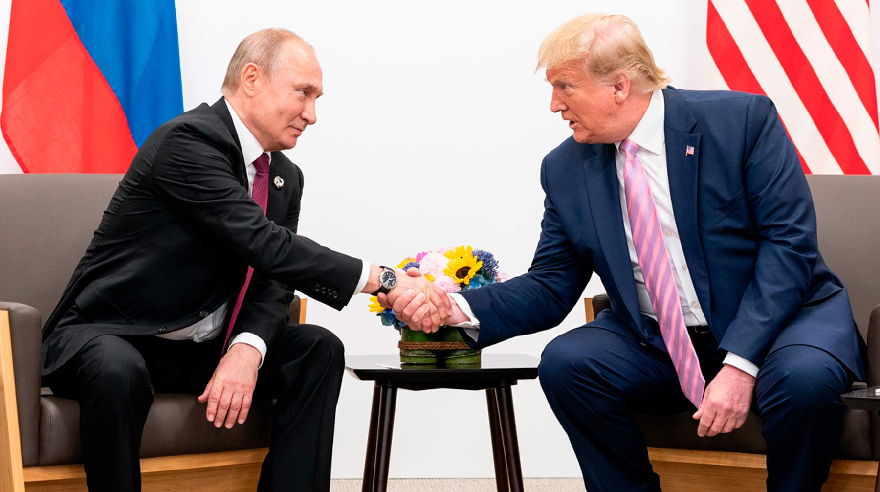 Американский лидер подтвердил, что провел долгую беседу с российским президентом Владимиром Путиным Фото: © White House