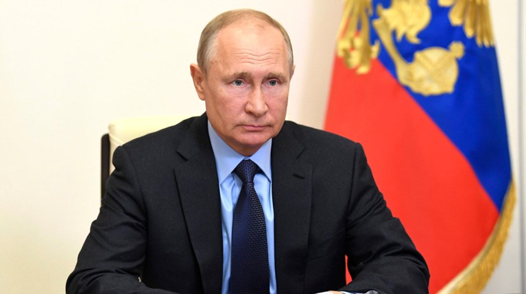 Путин раскритиковал чиновников за бюрократическую канитель вокруг выплат врачам — Daily Storm