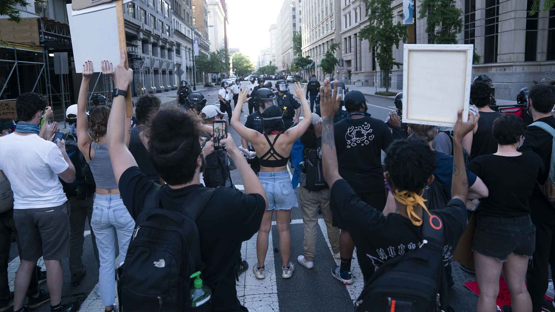 Dailystorm - AP: В ходе протестов в США арестованы больше четырех тысяч человек