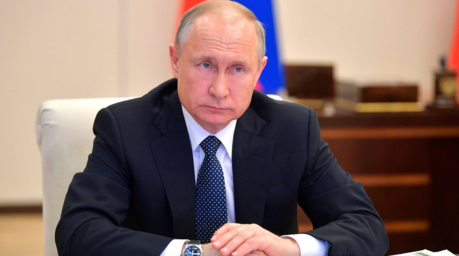 Российский лидер также поддержал идею ограничить закупки госкомпаниями иностранной продукции легпрома Фото: © Kremlin Pool
