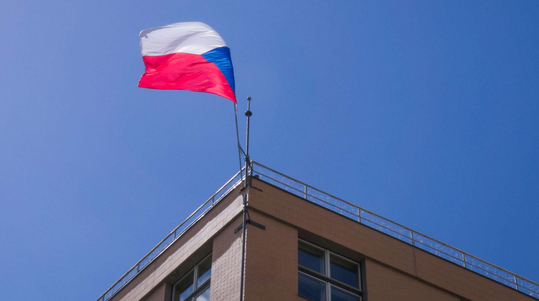 Dailystorm - Чехия выслала двух российских дипломатов из-за фейковой новости