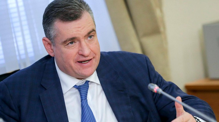 Если говорить по-русски или рассуждать о России, украинские власти могут начать преследование, пояснил он Леонид Слуцкий