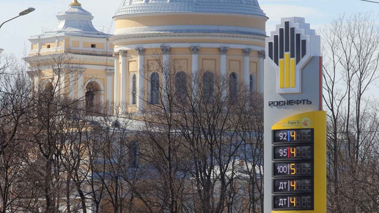 Власти отказались отпустить цены на бензин — Daily Storm