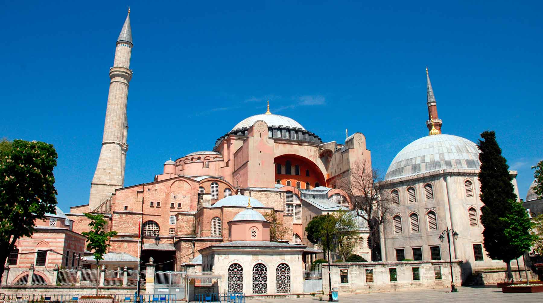 Ранее патриарх Кирилл заявил, что восстановление мечети в древнем соборе следует расценивать как угрозу христианской цивилизации Фото: © Global Look Press / Tugay Kutlu