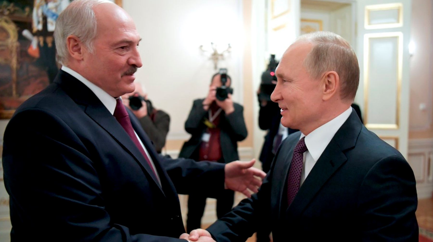 Dailystorm - Путин позвонил Лукашенко по поводу задержанных россиян