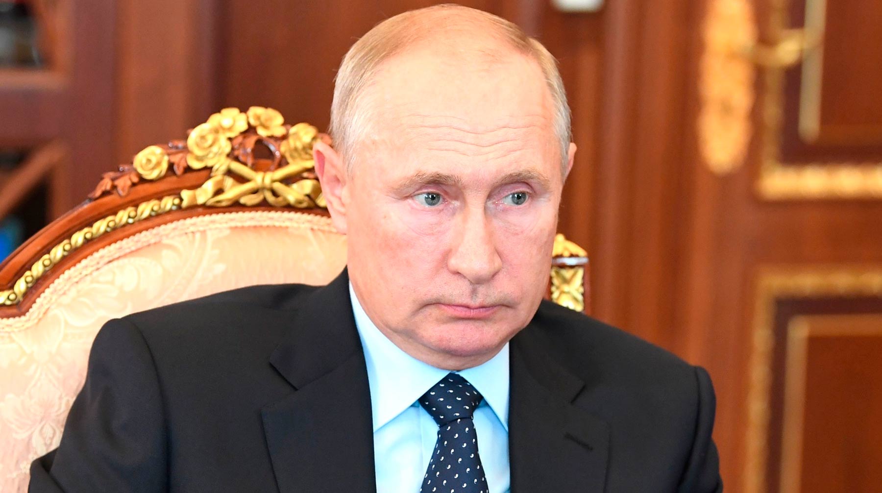 Президент РФ изображен в роли Джеймса Бонда Фото: © Kremlin Pool