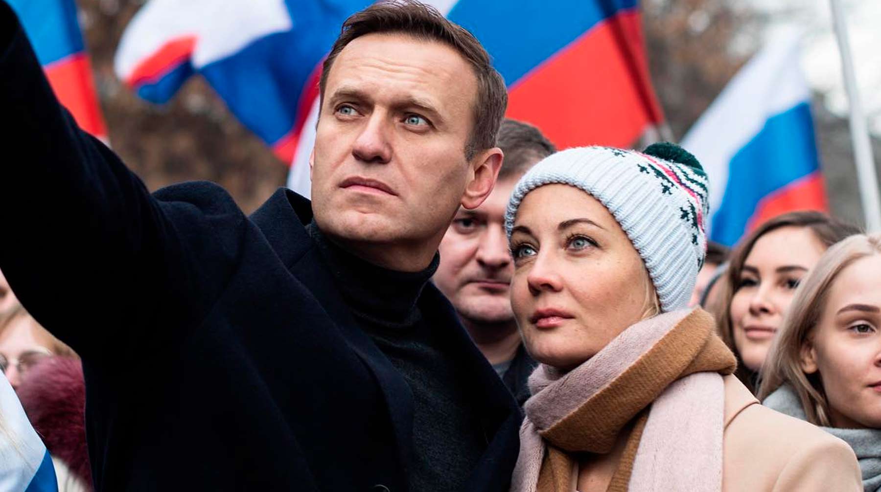 Юлия заявила, что есть все возможности для немедленной транспортировки Алексей Навальный с женой Юлией на   Марше Немцова 29 февраля 2020 года