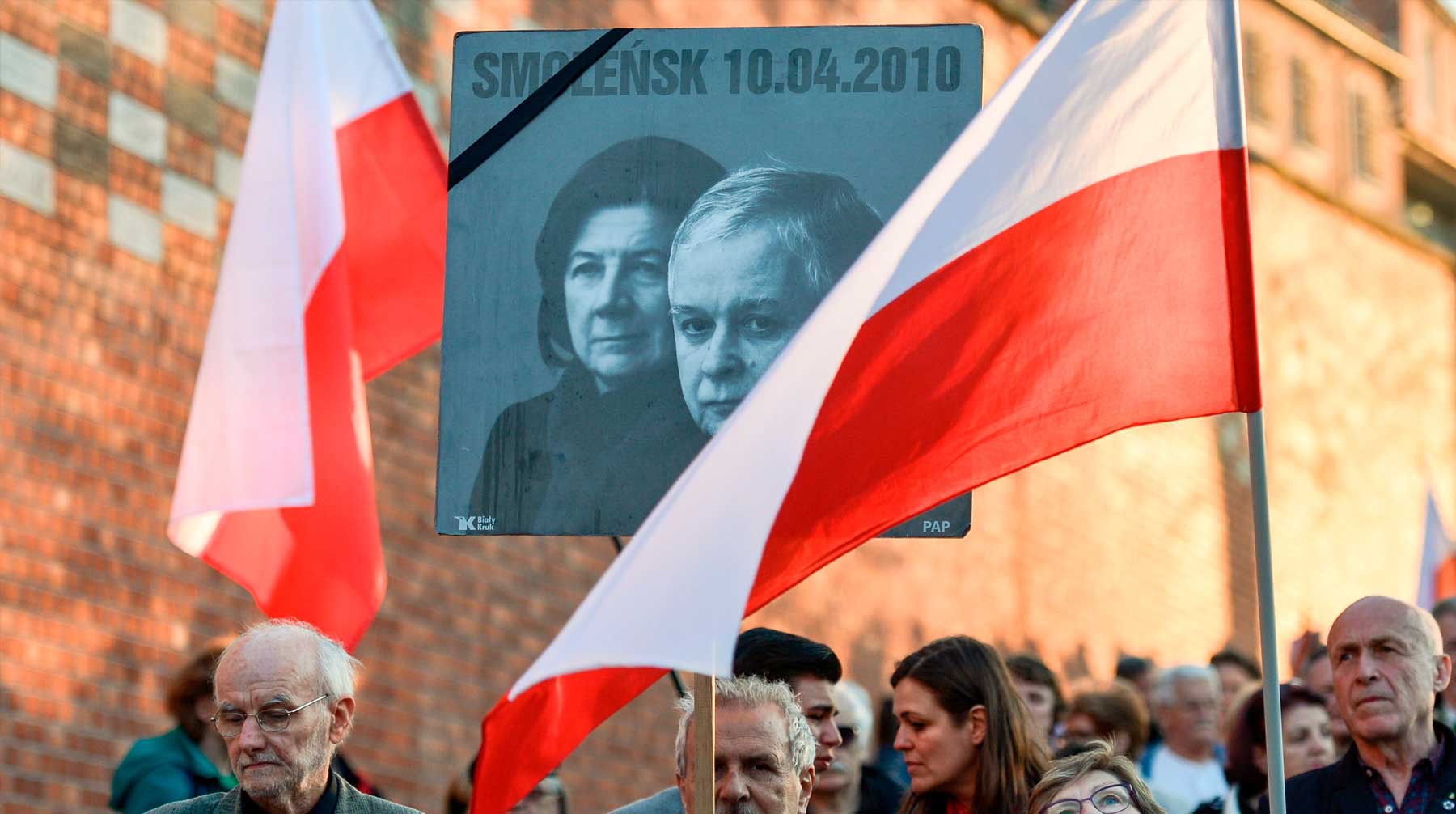 Dailystorm - Польша потребовала ареста диспетчеров, работавших с упавшим Ту-154 Качиньского