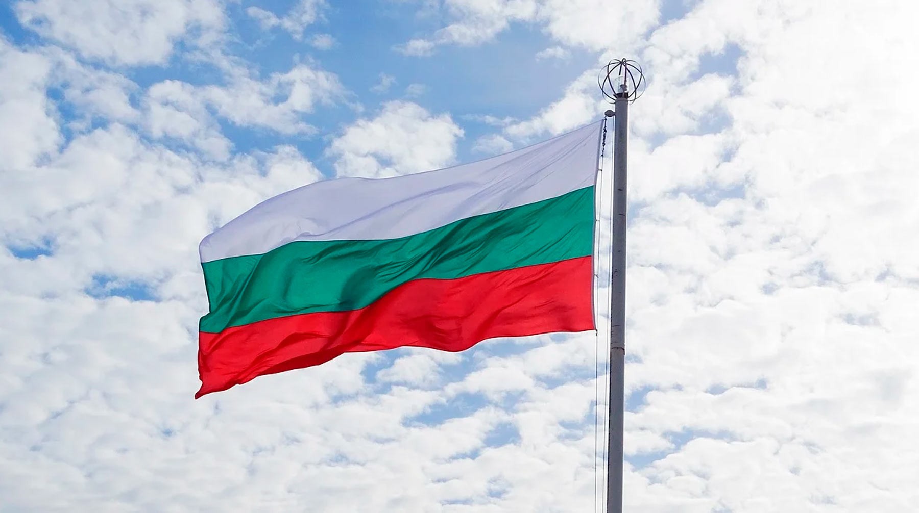 Dailystorm - Болгария выслала двух российских дипломатов после обвинений в шпионаже