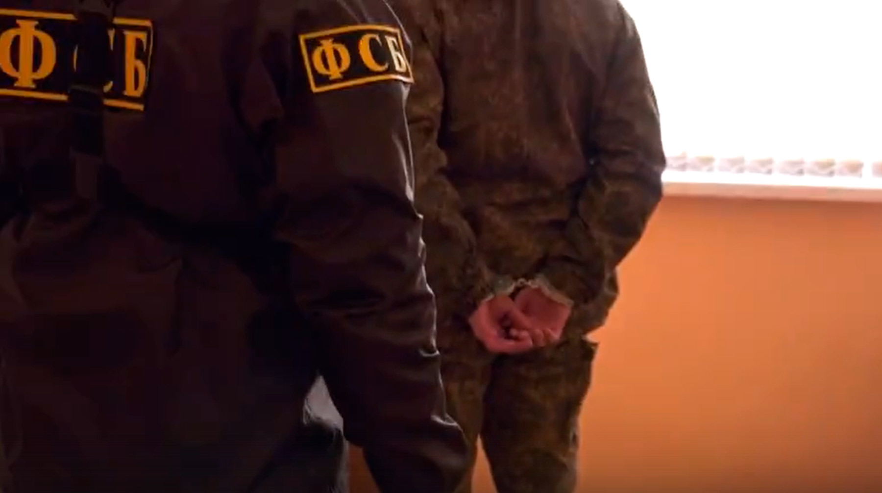 Мужчин задержали в Смоленске и Пскове, им грозит от 12 до 20 лет лишения свободы Фото: © ФСБ РФ