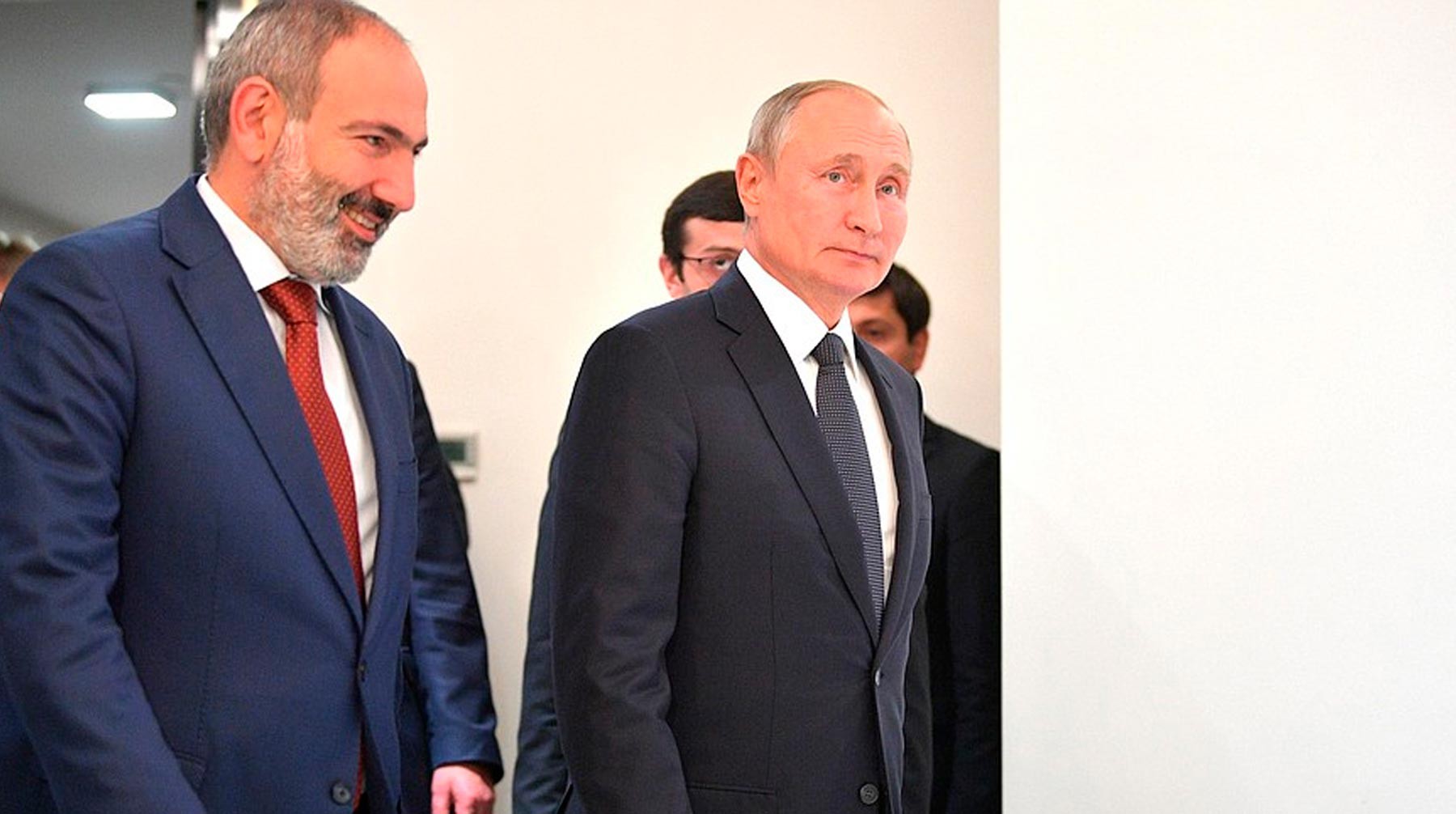 Dailystorm - Песков: Россия в рамках ОДКБ готова защитить Армению, но не Карабах