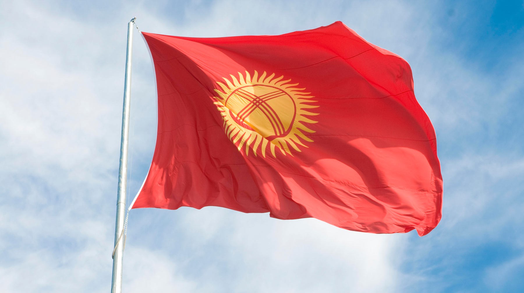 Dailystorm - «Напоминает бардак и хаос»: Кремль выразил надежду на улучшение ситуации в Киргизии