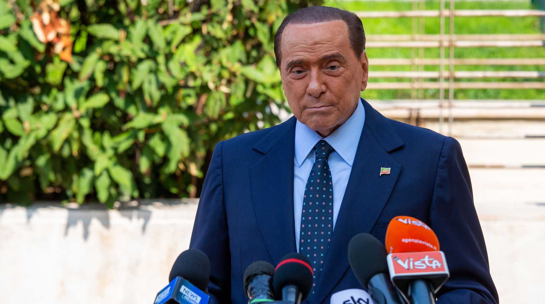 Dailystorm - Берлускони: Несколько тайных звонков Путина помогли освободить моряков в Ливии