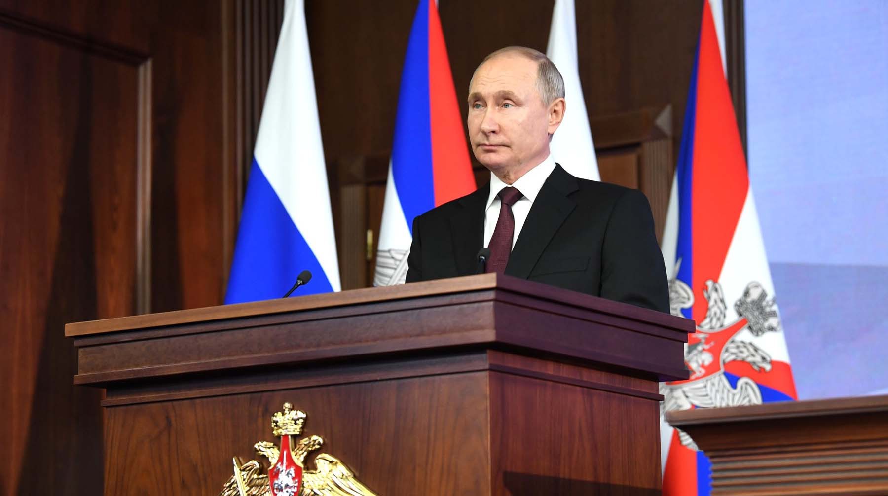 Dailystorm - Ветераны войны, экс-президенты и дороги: Путин подписал пакет законов