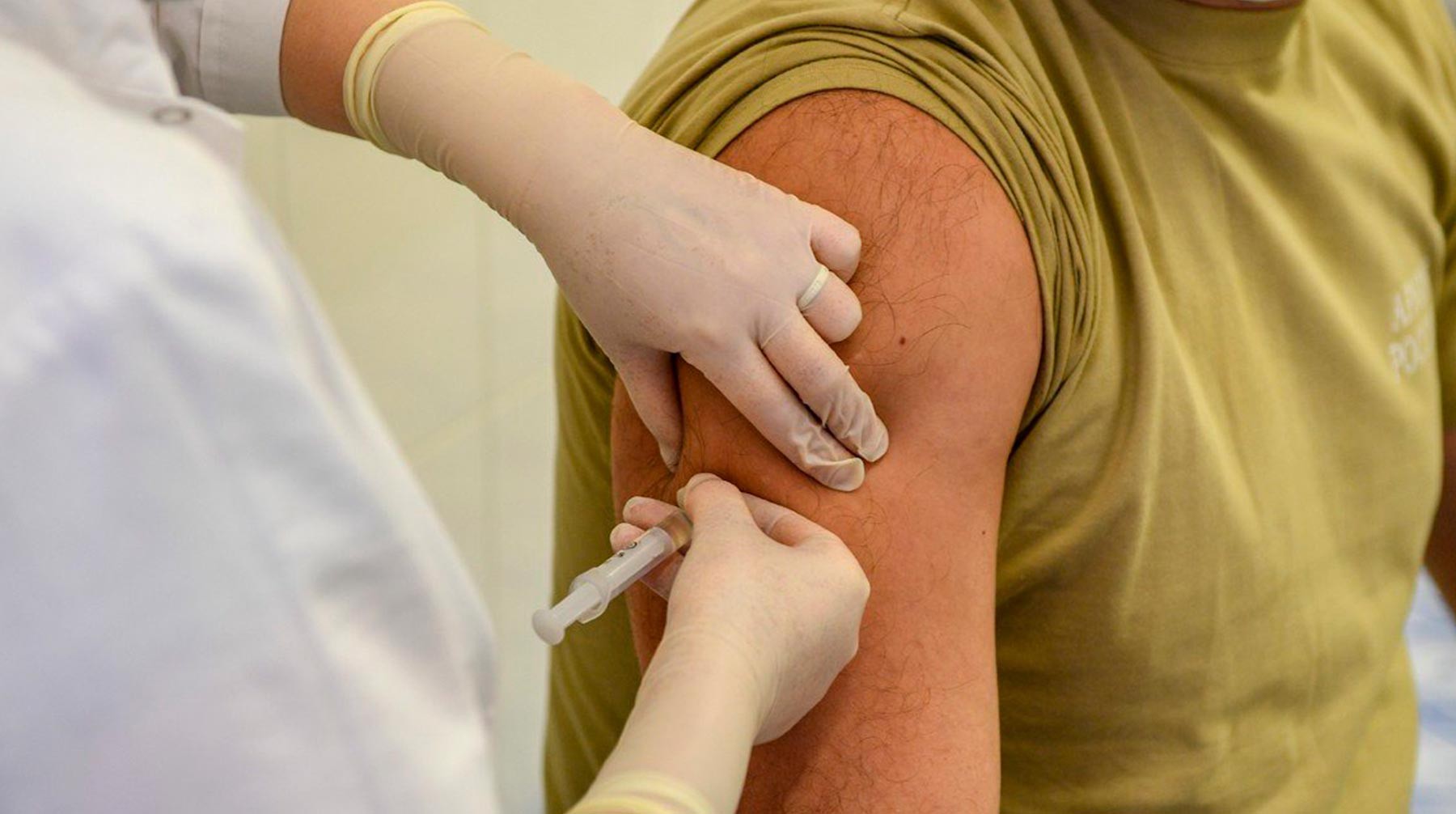 Dailystorm - Гинцбург назвал сроки вакцинации пожилых от COVID-19