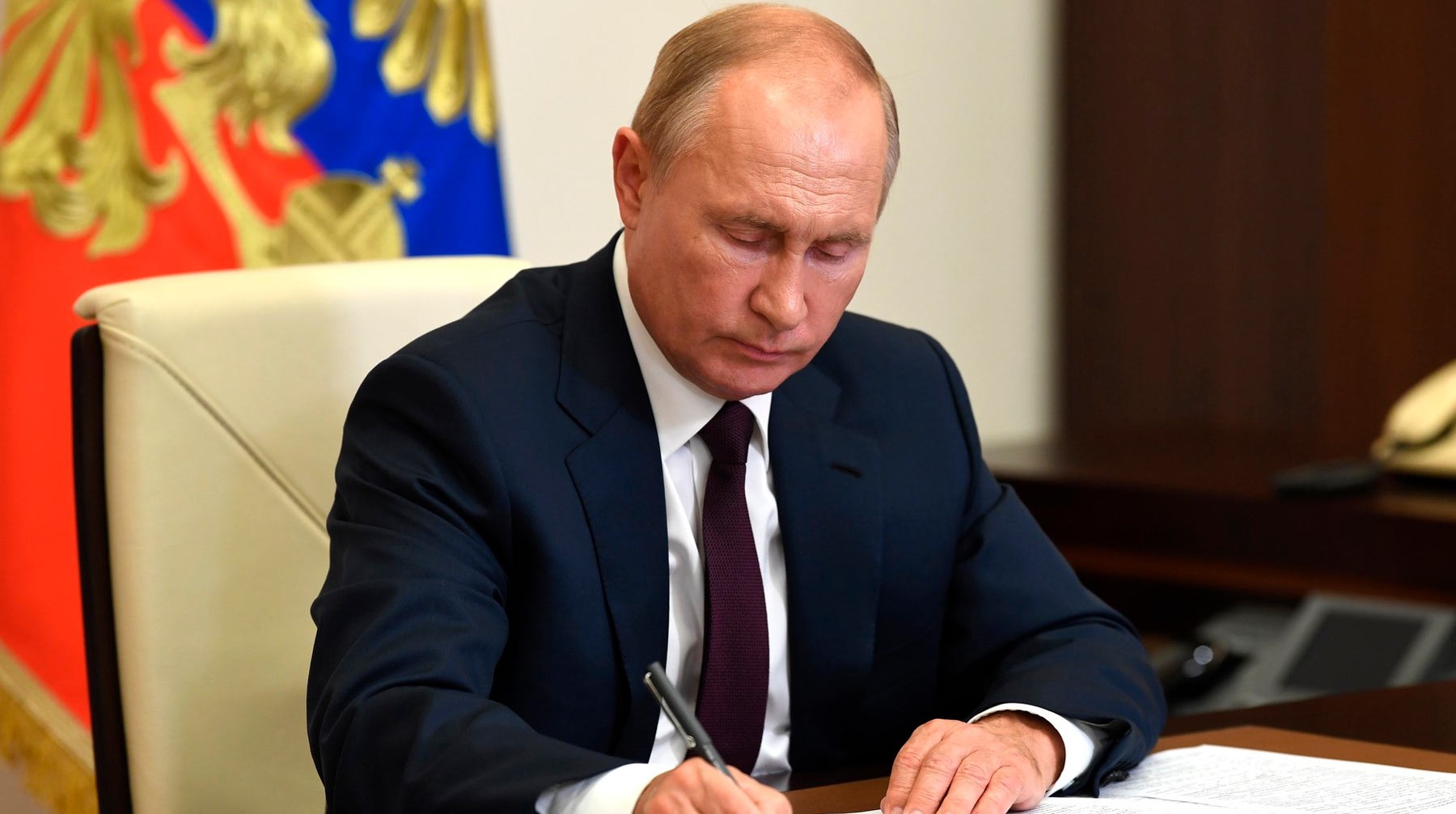 Dailystorm - Cанкции за цензуру российских СМИ, иноагенты и молодежь до 35 лет: Путин подписал несколько законов