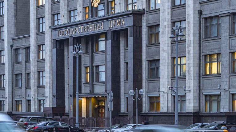 Роскомнадзор пригрозил соцсетям крупными штрафами за вовлечение подростков в митинги — Daily Storm