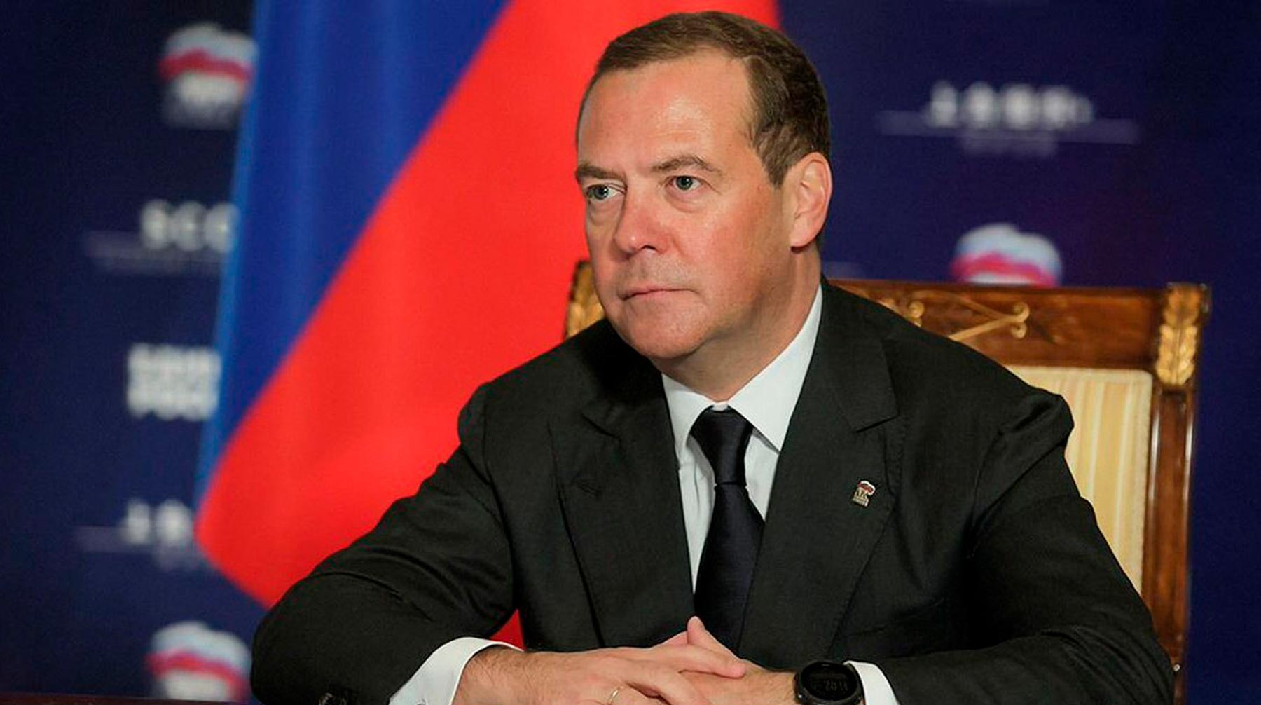 Dailystorm - Медведев рассказал, что привился от COVID-19 российской вакциной