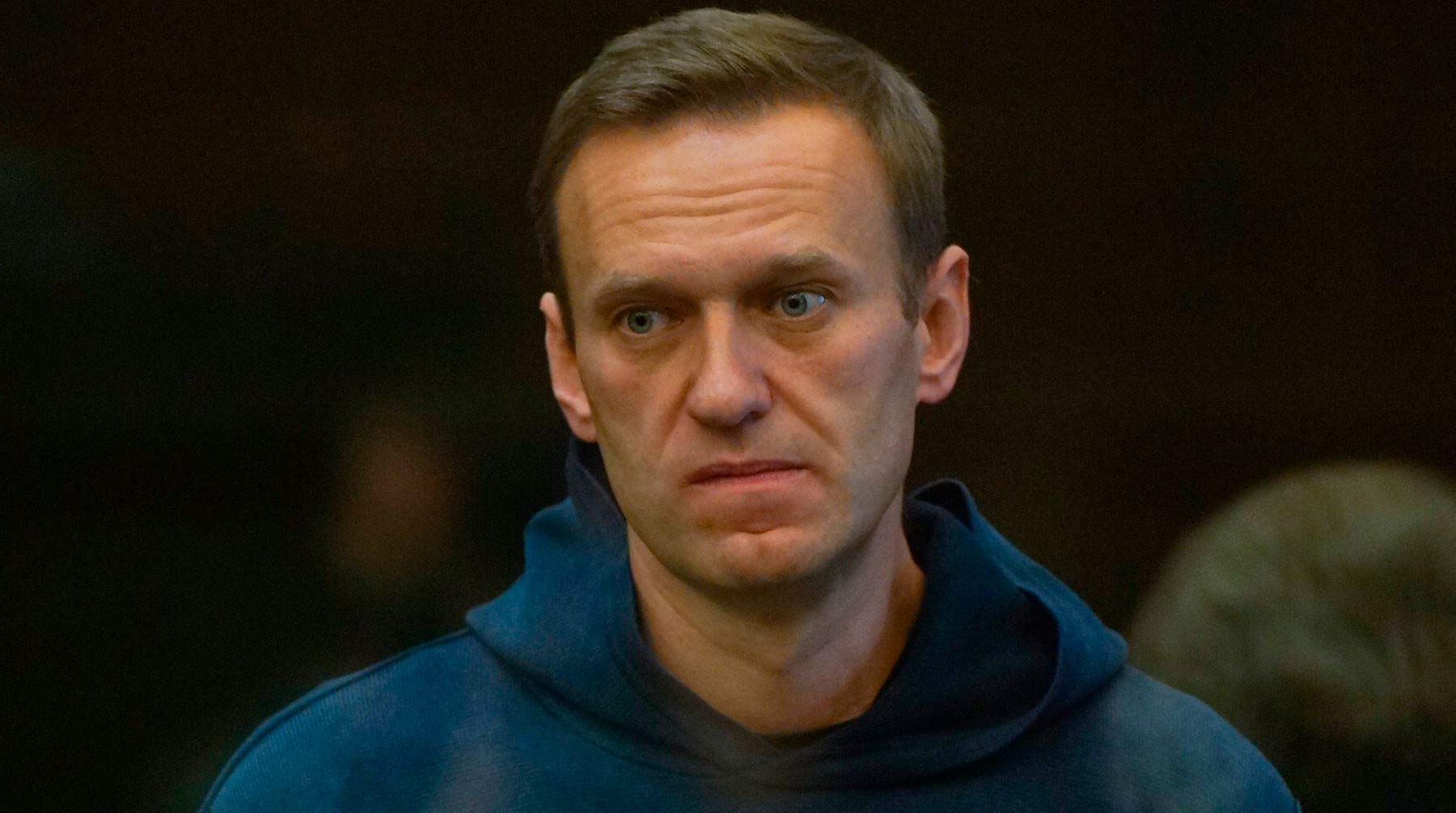 Рассматривается замена условного срока на реальный по делу «Ив Роше» Алексей Навальный на заседании Московского городского суда