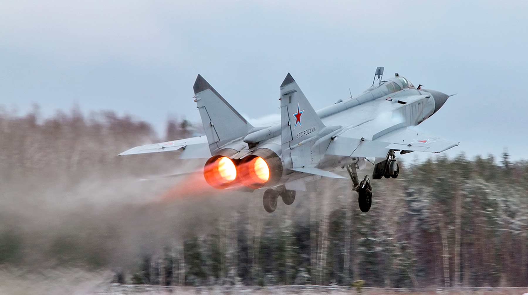 Dailystorm - Российские Су-27 перехватили над Черным морем группу военных самолетов Франции