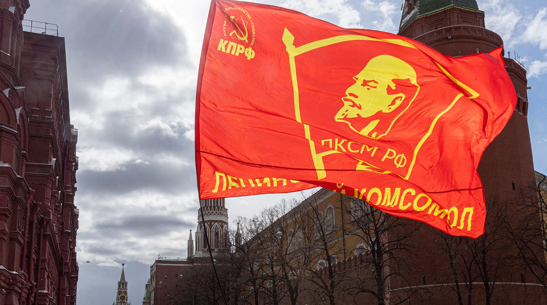 Коммунисты также возложат венки к Могиле Неизвестного Солдата Фото: © Global Look Press / Комсомольская правда