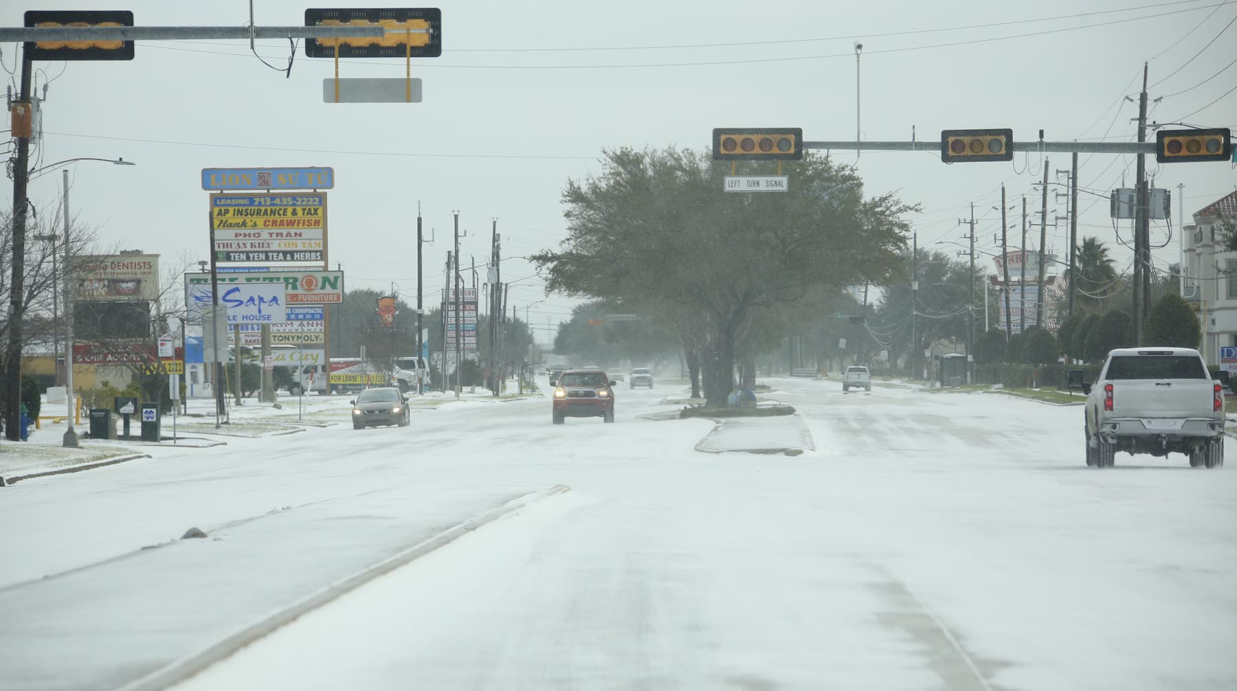 Dailystorm - Топим снег, чтобы помыться: россиянки рассказали, как люди живут в Техасе без света и воды
