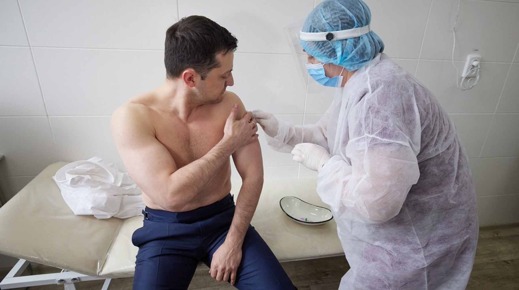 Dailystorm - Зеленский в Донбассе привился вакциной Covishield