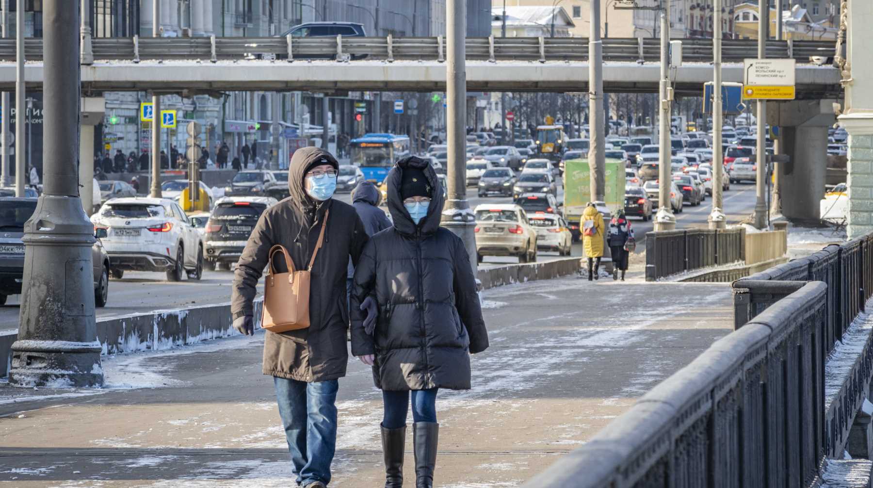 Dailystorm - Чтобы избежать третьей волны: глава Минздрава призвал россиян продолжать носить маски