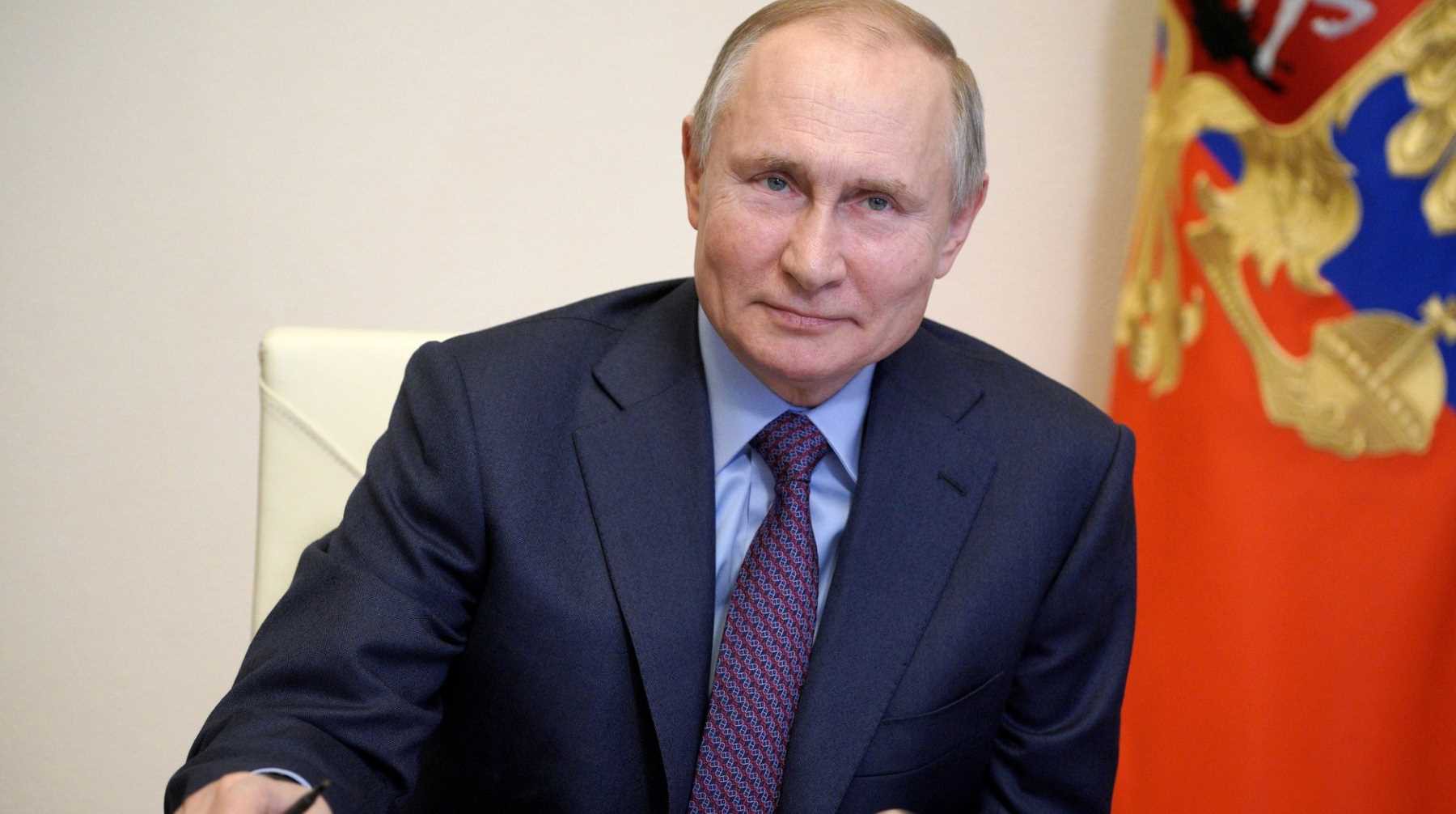 Dailystorm - Путин подписал закон о штрафах за продажу гаджетов без российских приложений