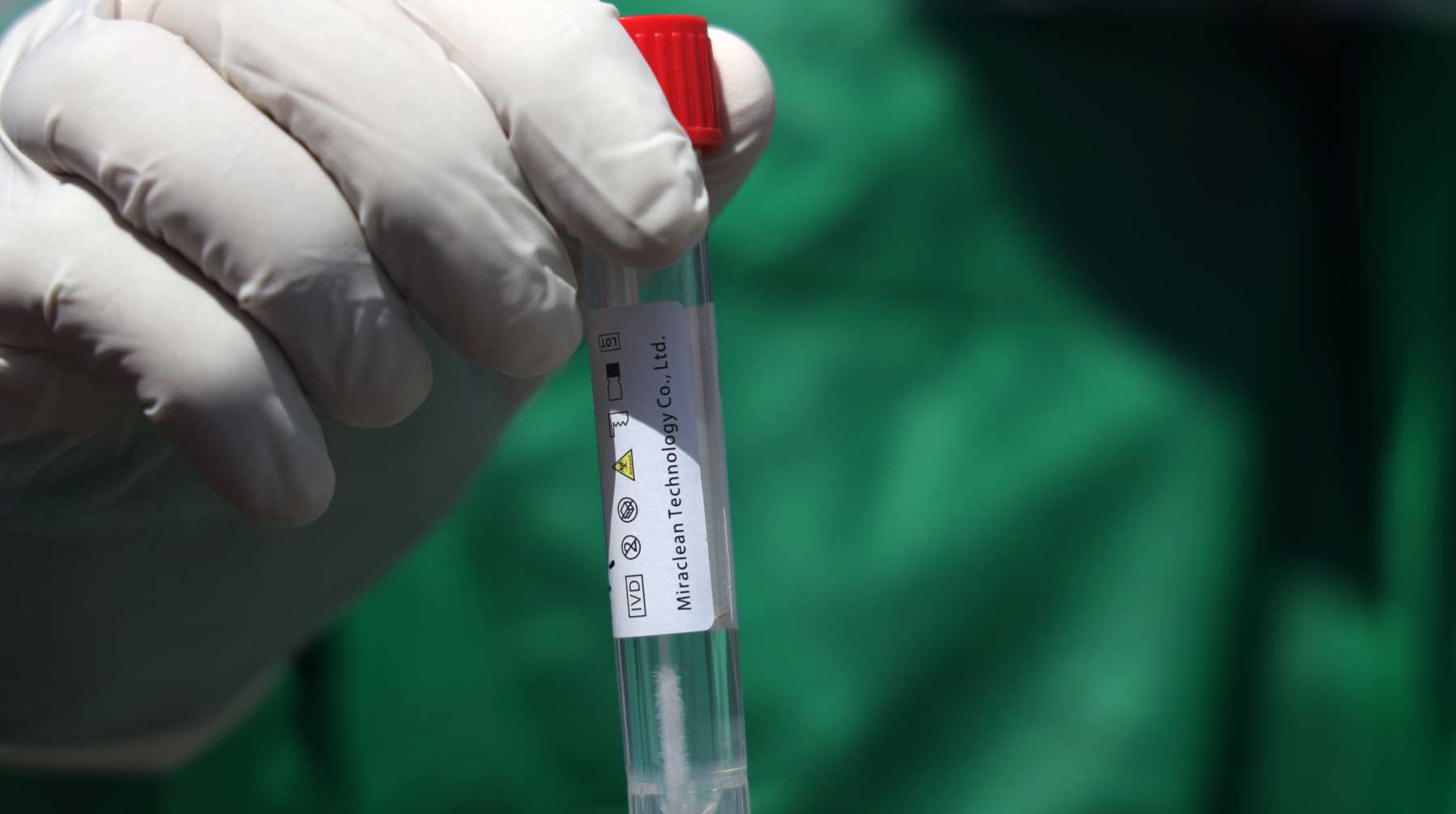 Также в стране нашли шесть случаев южноафриканской мутации коронавируса Фото: © Global Look Press / Osama Baba