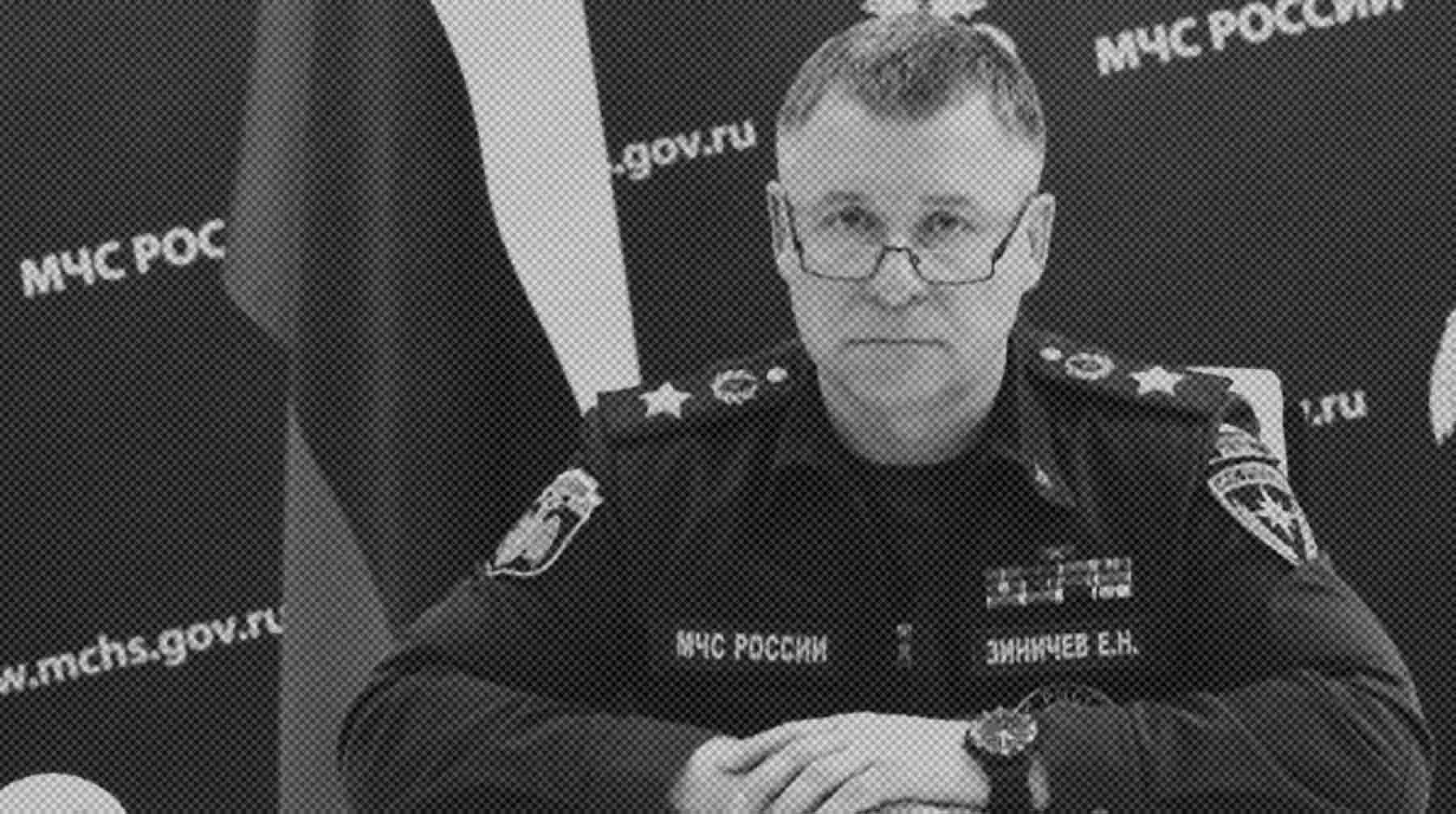 Министр пытался спасти человека под Норильском Глава МЧС Евгений Зиничев