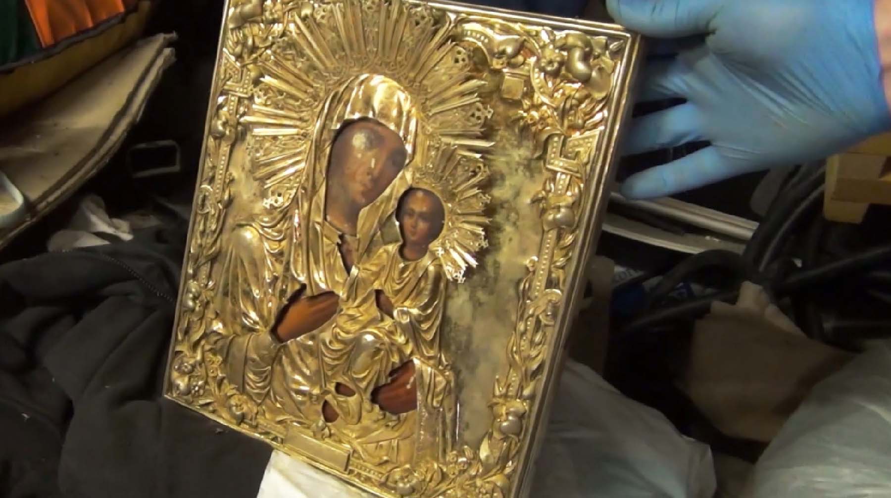 Иверская икона Божией Матери, подаренная Иверскому монастырю Владимиром Путиным