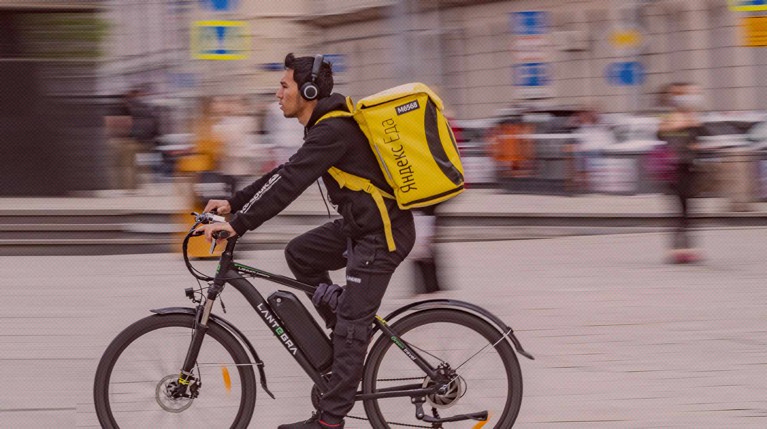 В «Яндексе» рассказали о сотрудничестве с «ЛизаАлерт» после заявления Delivery Club — Daily Storm