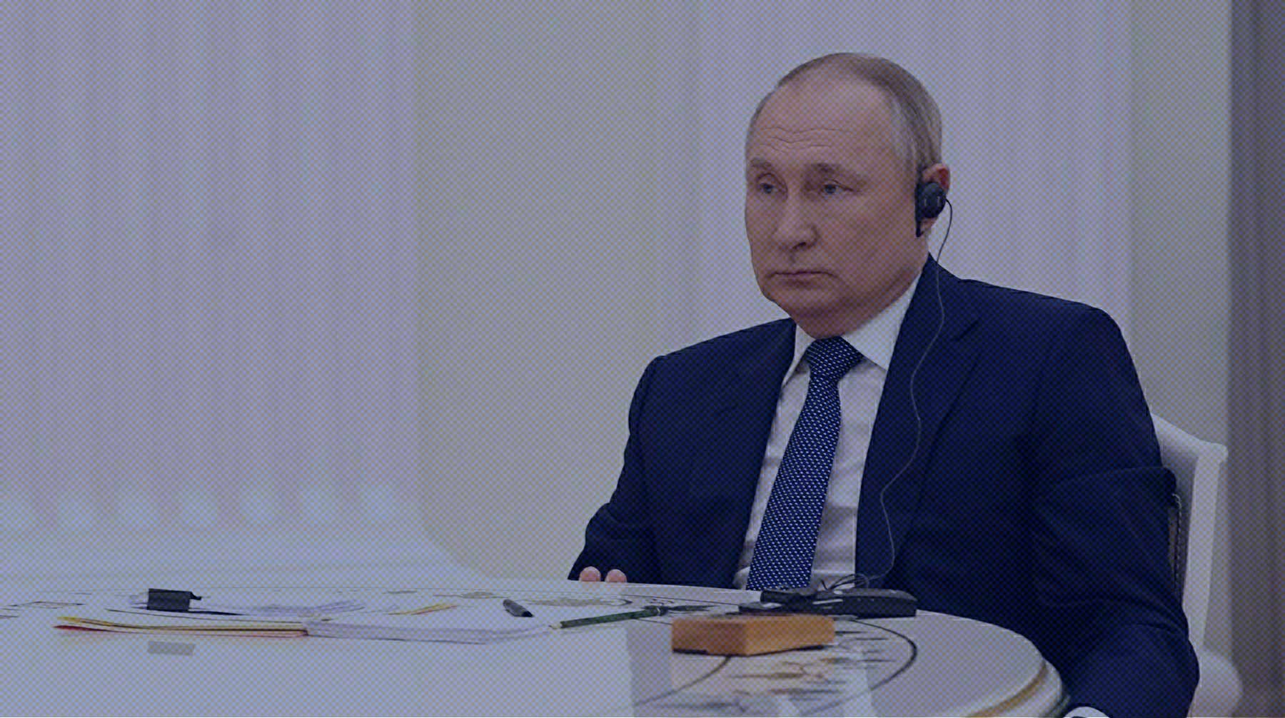 Российский лидер отметил, что рассматривать обращение о признании ЛНР и ДНР нужно исходя из интересов жителей Донбасса Фото: Global Look Press / Kremlin Pool