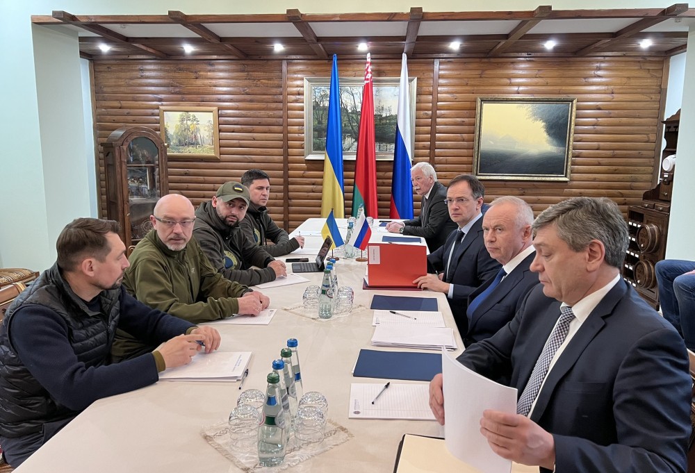 Dailystorm - В Белоруссии завершился третий раунд переговоров РФ и Украины, Москва «поставила ребром» вопрос гуманитарных коридоров