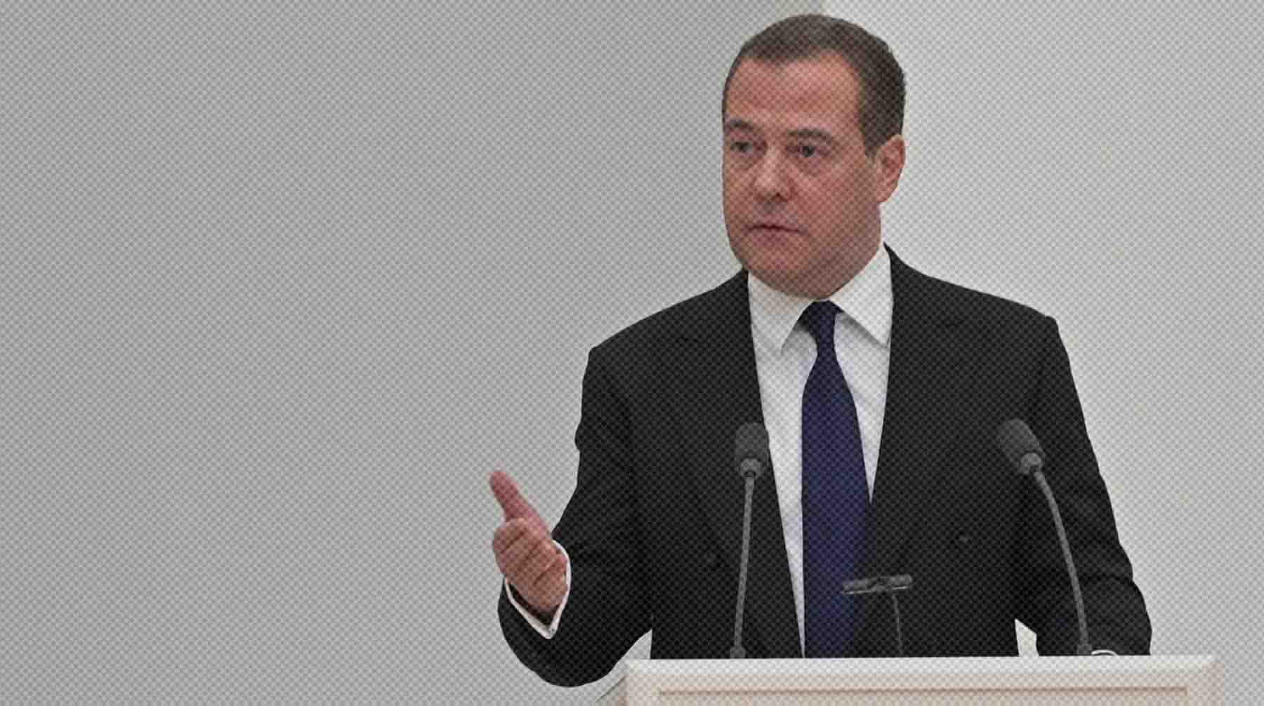 Dailystorm - Медведев сравнил санкции Запада с инквизицией