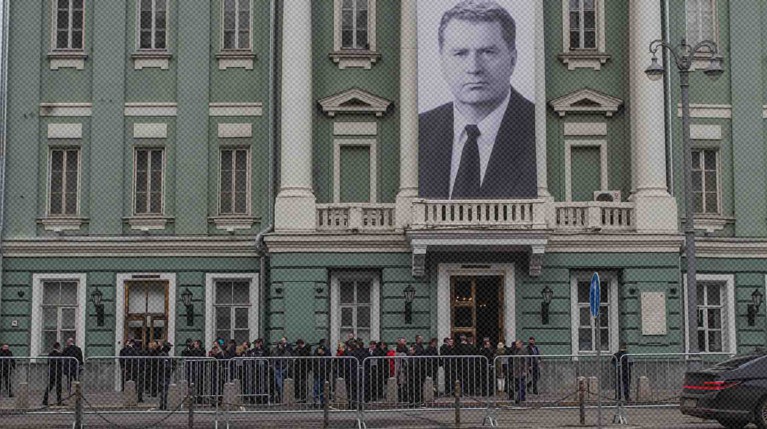 «Над ним смеялись, но он был пророком»: что говорили простые люди на прощании с Жириновским — Daily Storm