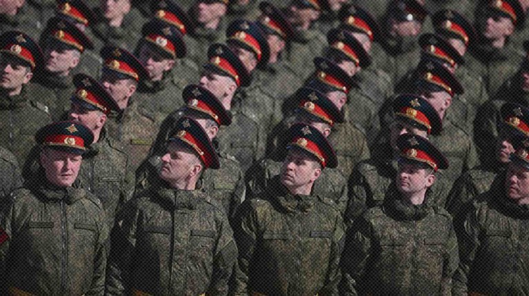 В Госдуму внесен законопроект, позволяющий россиянам и иностранцам заключать первый контракт с армией в любом возрасте